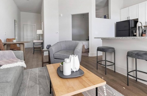 Charlotte Apartment | Landing | Amazing Studio, Gym, Clubhouse