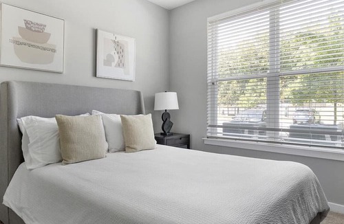 Chapel Hill Apartment | Landing at Blu on Farrington - 2 Bedrooms in Woodland Acres