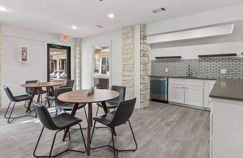 Wells Branch Apartment | Landing at Morgan - 2 Bedrooms in Downtown Austin