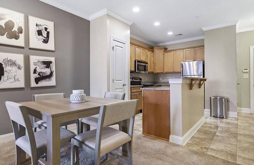 Greensboro Apartment | Landing at The Plantation at Pleasant Ridge - 1 Bedroom in Downtown Greensboro