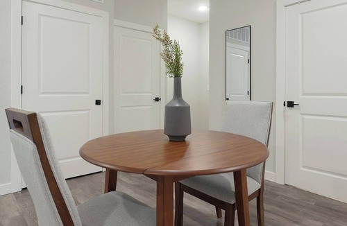 Beaufort Apartment | Landing | Beautiful 1BD, Gym
