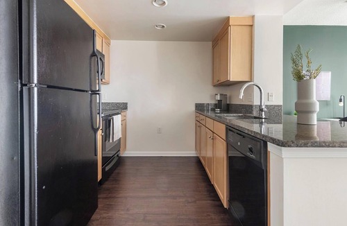 Navy Yard Apartment | Landing | Beautiful 1BD, Gym, Courtyard