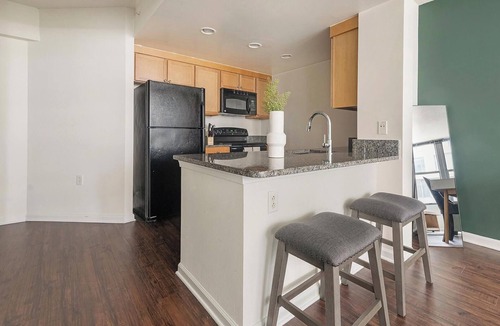 Navy Yard Apartment | Landing | Beautiful 1BD, Gym, Courtyard