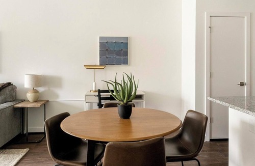 East Raleigh Apartment | Landing | Beautiful 1BD, Clubhouse, Yoga Studio