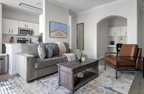 Austin Apartment | Landing | Beautiful 1BD, Courtyard, Clubhouse
