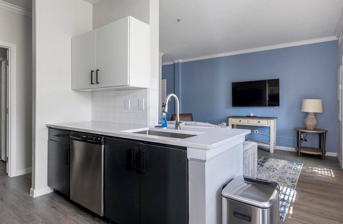 Austin Apartment | Landing | Beautiful 1BD, Courtyard, Clubhouse