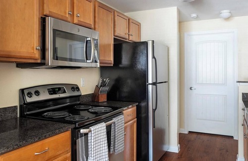 Sweetbriar Apartment | Landing | Beautiful 1BD, Gym, Clubhouse