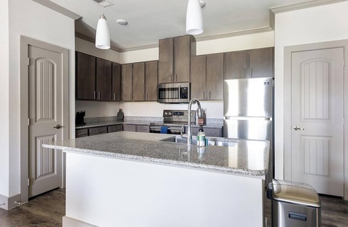 Manor Apartment | Landing | Beautiful 1BD, Gym, Clubhouse