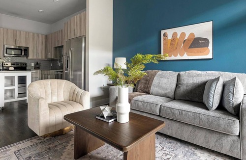 Montopolis Apartment | Landing | Beautiful 1BD, Pool, Courtyard