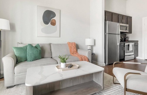 Buda Apartment | Landing | Beautiful 1BD, Pool, Gym