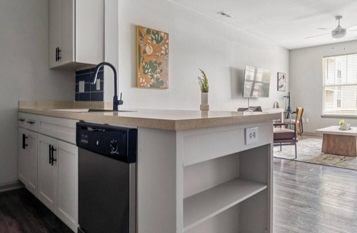 Raleigh Apartment | Landing | Beautiful 1BD, Rooftop Lounge