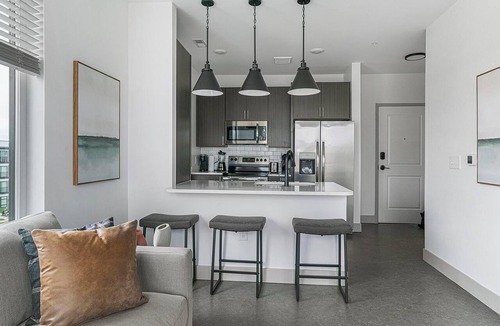 Richmond Apartment | Landing | Beautiful 1BD, Clubhouse, Pool