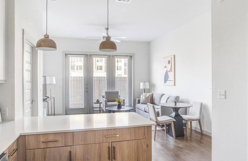 Austin Apartment | Landing | Beautiful 1BD, Yoga Studio, Pool