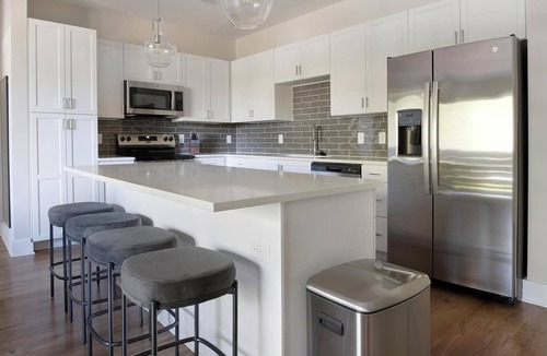 Oakwood Apartment | Landing | Beautiful 2BD, Gym, Clubhouse