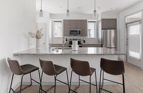 Red Oak Apartment | Landing | Beautiful 2BD, Gym