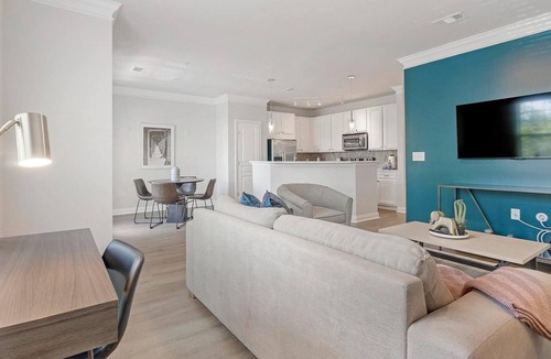 Cary Apartment | Landing | Beautiful 2BD, Pool, Gym