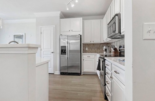 Cary Apartment | Landing | Beautiful 2BD, Pool, Gym