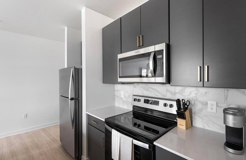 North Chesterfield Apartment | Landing | Beautiful 3BD, Pool, Courtyard