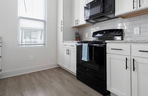 Charlotte Apartment | Landing | Beautiful Studio, Clubhouse, Gym