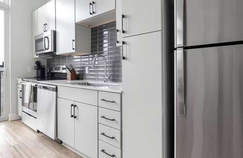 Downtown Apartment | Landing | Beautiful Studio, Courtyard, Yoga Studio