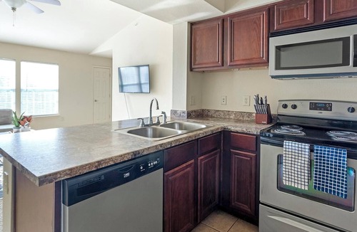 Broken Arrow Apartment | Landing | Beautiful 2BD, Pool, Gym
