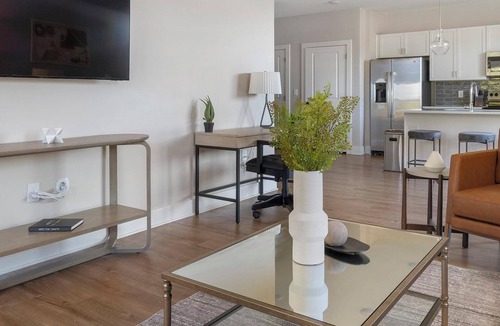 Oakwood Apartment | Landing | Chic 1BD, Clubhouse, Gym