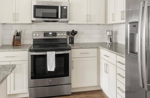 East Raleigh Apartment | Landing | Chic 1BD, Clubhouse, Yoga Studio