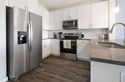 Salado Apartment | Landing | Chic 1BD, Clubhouse, Gym