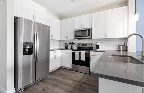 Salado Apartment | Landing | Chic 1BD, Clubhouse, Gym
