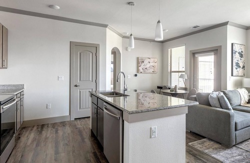 Manor Apartment | Landing | Chic 1BD, Clubhouse, Gym
