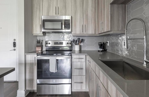 Montopolis Apartment | Landing | Chic 1BD, Courtyard, Pool