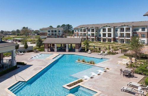 Katy Apartment | Landing | Chic 1BD, Courtyard, Gym