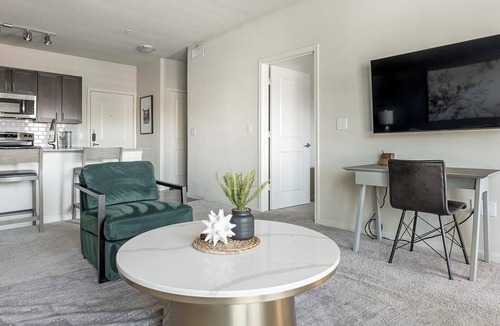 Austin Apartment | Landing | Chic 1BD, Gym, Clubhouse