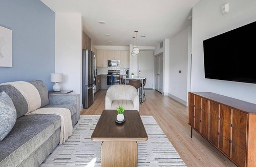 Scofield Farms Apartment | Landing | Chic 1BD, Gym, Clubhouse
