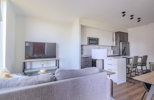 Washington Apartment | Landing | Chic 1BD, Gym, Rooftop Lounge