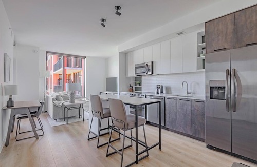 Washington Apartment | Landing | Chic 1BD, Gym, Rooftop Lounge