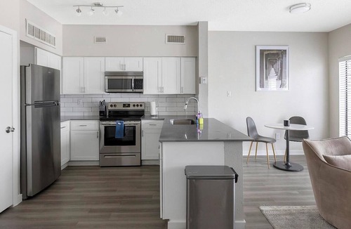 Fort Worth Apartment | Landing | Chic 1BD, Pool, Gym
