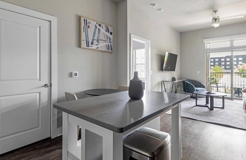 Montopolis Apartment | Landing | Chic 1BD, Pool, Courtyard