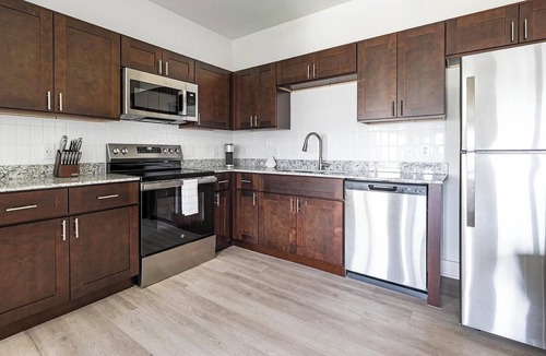 Lockhart Apartment | Landing | Chic 1BD, Pool, Gym