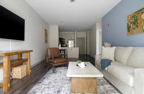 Raleigh Apartment | Landing | Chic 1BD, Yoga Studio, Rooftop Lounge