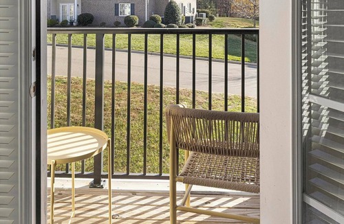 Hillsborough Apartment | Landing | Chic 2BD, Gym, Clubhouse