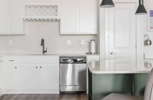 Cary Apartment | Landing | Chic 2BD, Gym, Pool