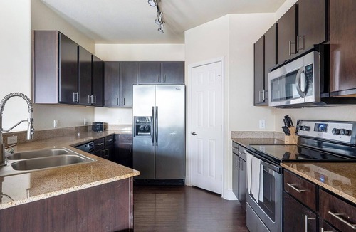 Austin Apartment | Landing | Chic 2BD, Gym