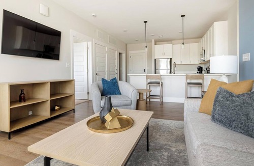 Hickory Apartment | Landing | Chic 2BD, Yoga Studio, Gym