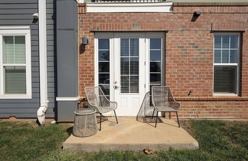 Charlotte Apartment | Landing | Chic Studio, Gym, Clubhouse
