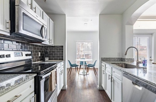 Downtown Fort Worth Apartment | Landing | Incredible 1BD, Gym