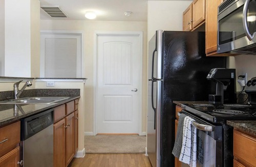 Sweetbriar Apartment | Landing | Incredible 1BD, Courtyard, Gym