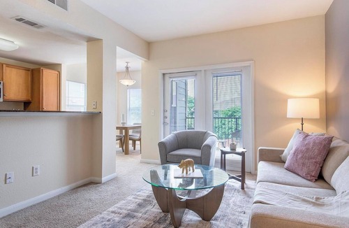 Sweetbriar Apartment | Landing | Incredible 1BD, Courtyard, Gym