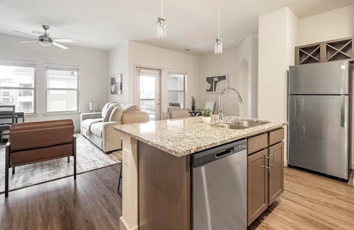 Buda Apartment | Landing | Incredible 1BD, Gym, Game Room