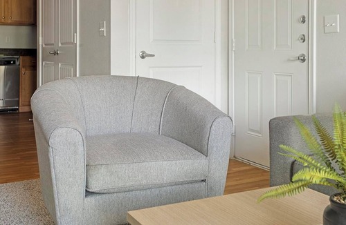 Sweetbriar Apartment | Landing | Incredible 1BD, Pool, Courtyard
